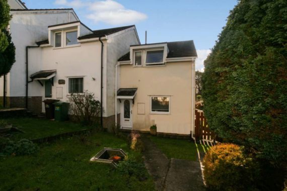 2 Bedroom End of Ter...
